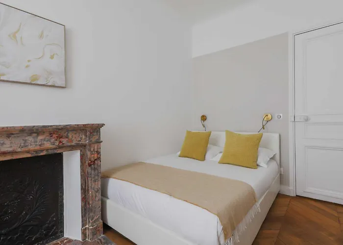 Appartement Modern A-c 4br-8p - Arc De Triomphe *