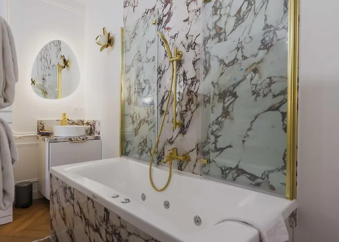 Modern A-c 4br-8p - Arc De Triomphe